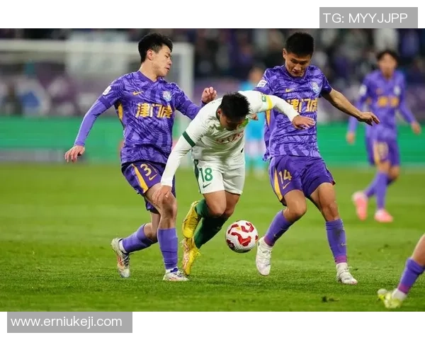 延边富德迎战天津泰达争夺中超联赛关键三分的激烈对决